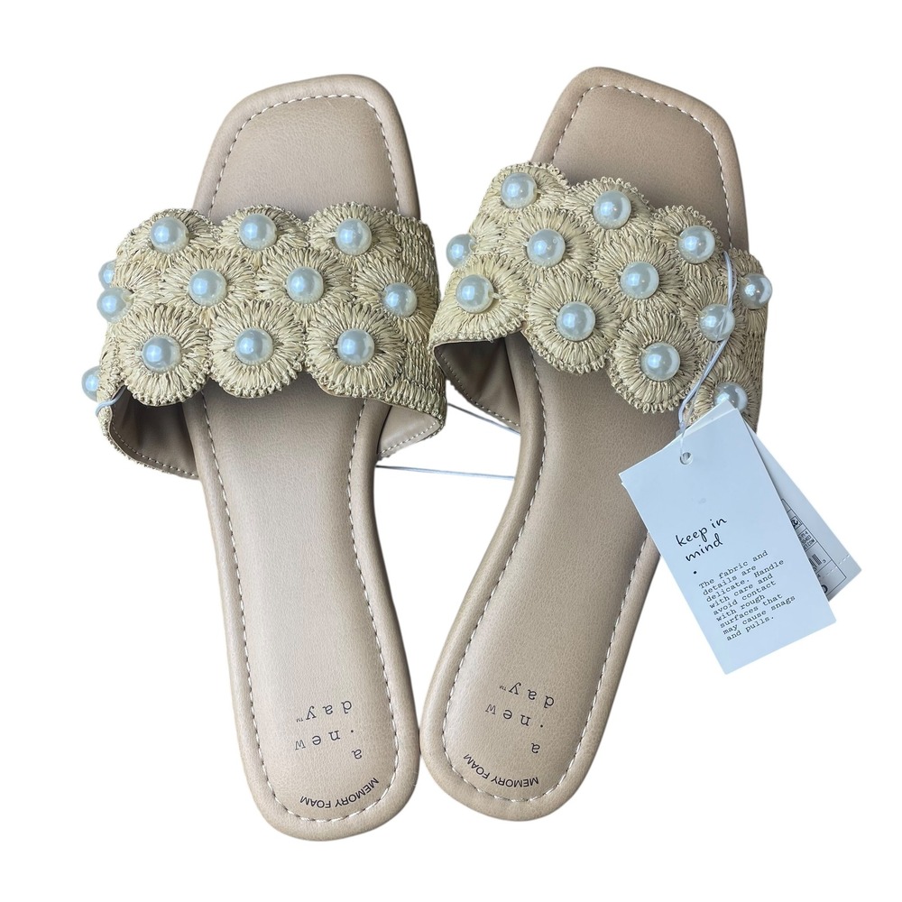 A New Day Beige Raffia Pearl Slide Sandals Memory Foam Women's Size 7.5 NWT